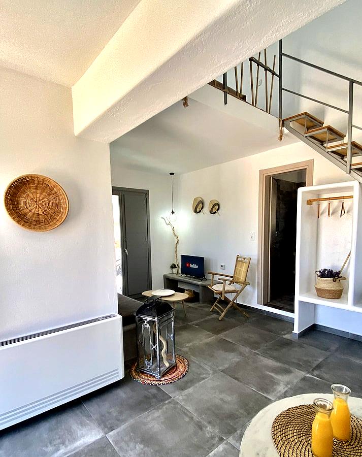 Aeron Suites
